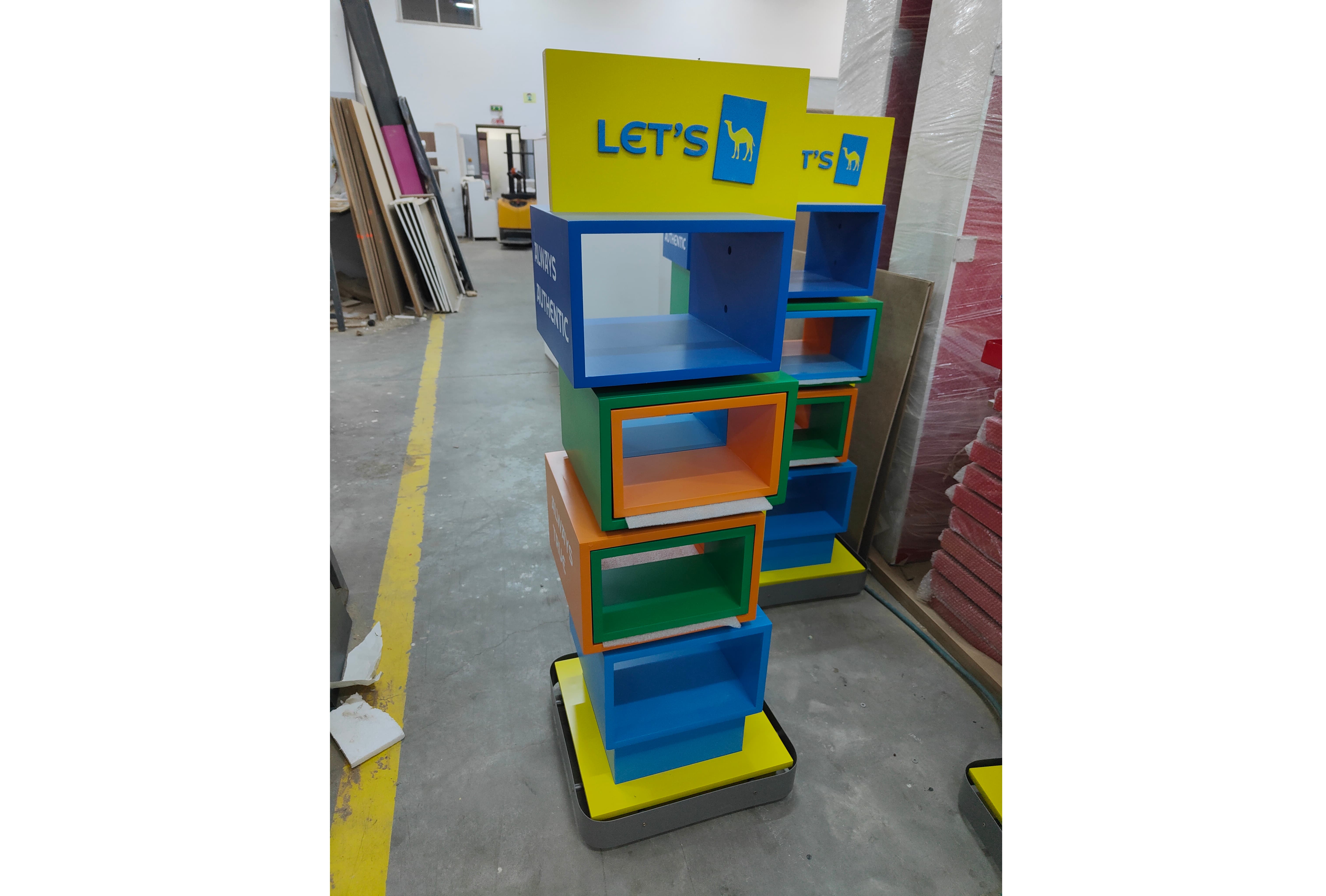 Camel Publicom plv tunisie, présentoir magasin, support publicitaire, marketing point de vente